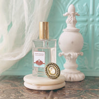 AMBER CINNAMON RICHLY SCENTED Room and Body Spray for gift giving