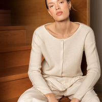 SKIN LIKE BUTTER & CO ~ LIFESTYLE - EASY ELEGANCE Essential Cream Cashmere Cardigan