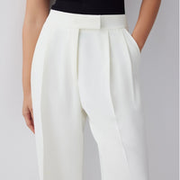 SKIN LIKE BUTTER & CO ~ LIFESTYLE - EASY ELEGANCE- Cream structured trouser