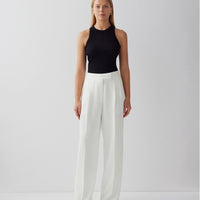 SKIN LIKE BUTTER & CO ~ LIFESTYLE - EASY ELEGANCE- Cream structured trouser