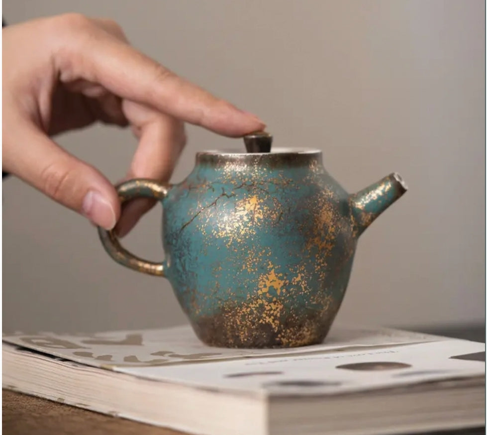 Skin Like Butter & Co boutique - Gold and Green Brewing Pot by Eisa Tea Company