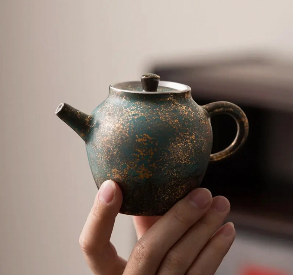 Skin Like Butter & Co boutique - Gold and Green Brewing Pot by Eisa Tea Company