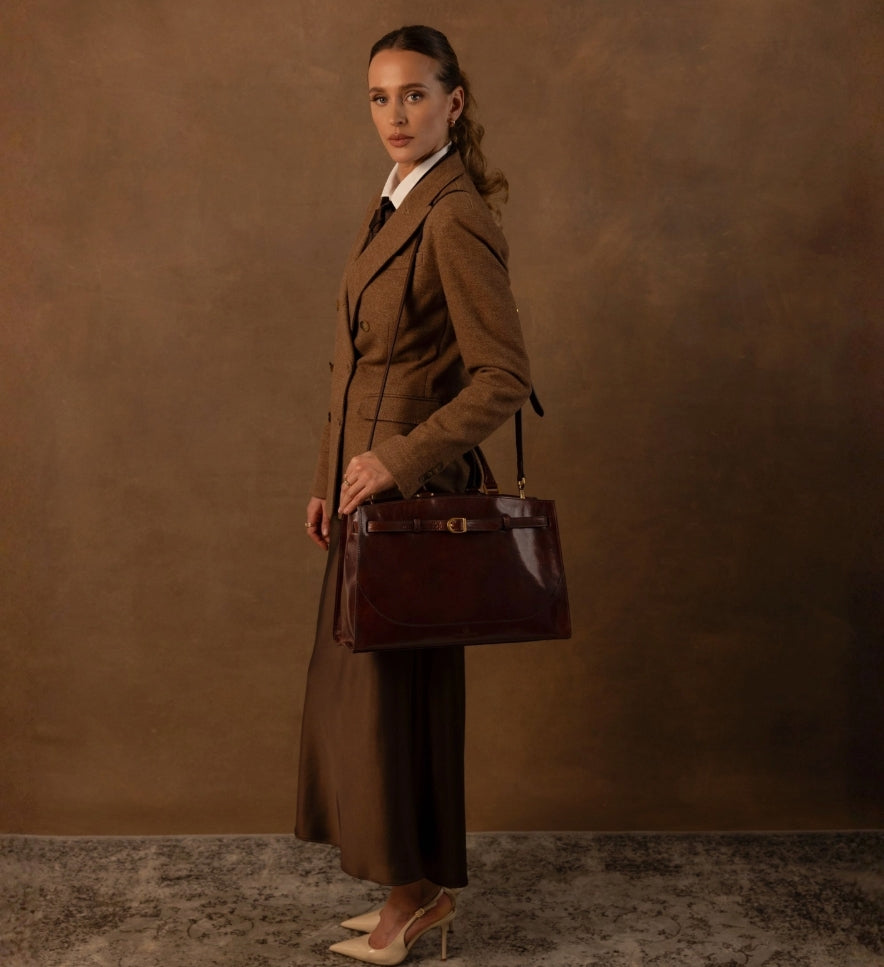 SKIN LIKE BUTTER & CO ~ LIFESTYLE - Timeless Elegance from Time Resistance hand dyed leather totes