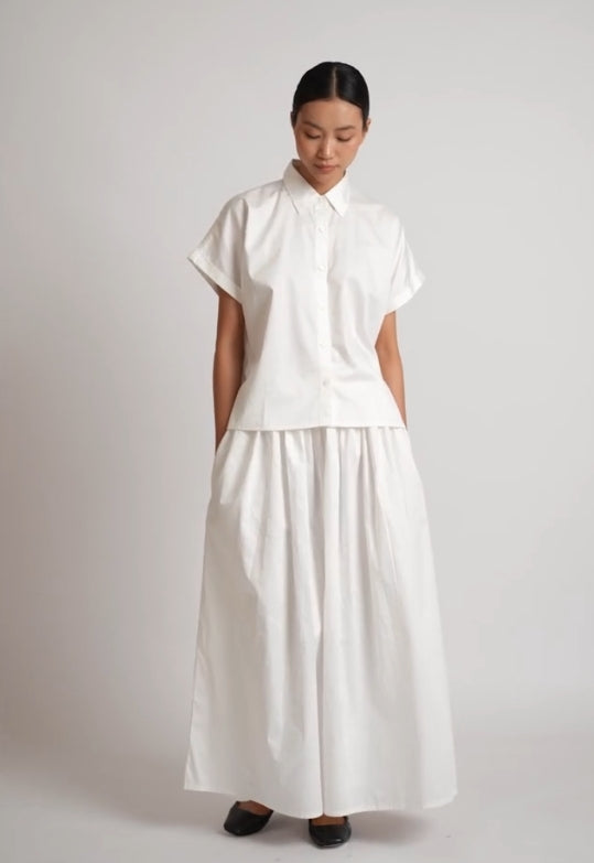 SKIN LIKE BUTTER & CO ~ LIFESTYLE - EASY ELEGANCE white cotton poplin short sleeve shirt