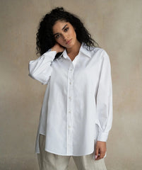 SKIN LIKE BUTTER & CO ~ LIFESTYLE - EASY ELEGANCE White cotton button down boyfriend shirt