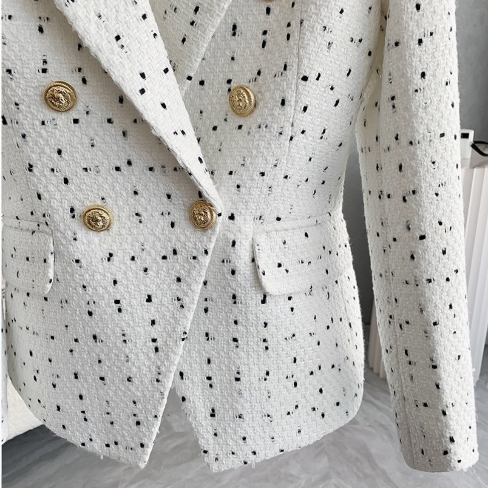 SKIN LIKE BUTTER & CO ~ LIFESTYLE - EASY ELEGANCE Essential Black and Cream Blazer
