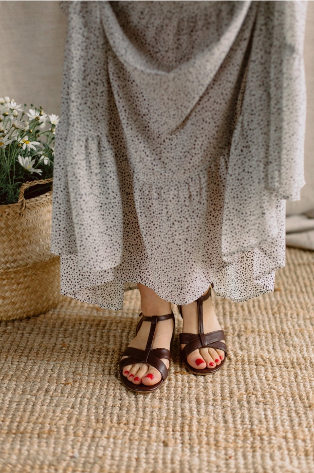 SKIN LIKE BUTTER & CO ~ LIFESTYLE - EASY ELEGANCE Essential Brown flat sandals