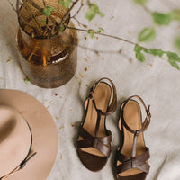 SKIN LIKE BUTTER & CO ~ LIFESTYLE - EASY ELEGANCE Essential Brown flat sandals