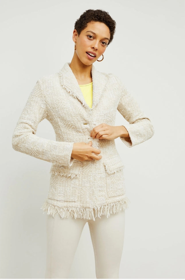 SKIN LIKE BUTTER & CO ~ LIFESTYLE - EASY ELEGANCE - Cream tweed jacket