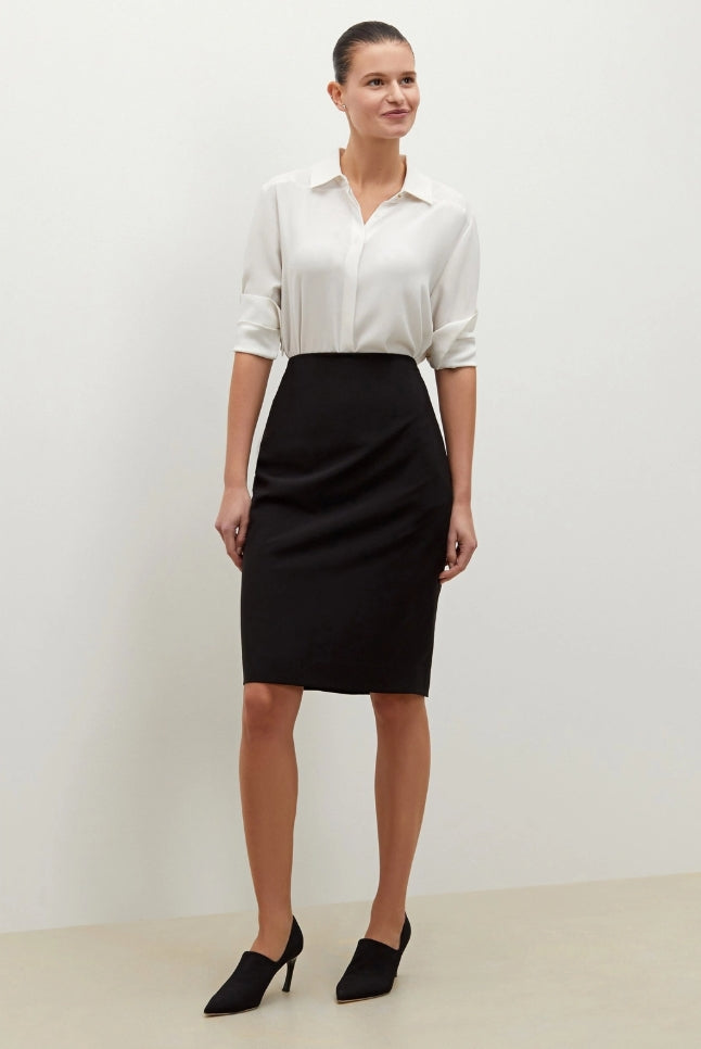 SKIN LIKE BUTTER & CO ~ LIFESTYLE - EASY ELEGANCE- The Essential Pencil Skirt
