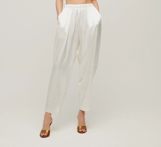 SKIN LIKE BUTTER & CO ~ LIFESTYLE - EASY ELEGANCE- Cream structured trouser