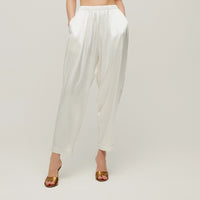SKIN LIKE BUTTER & CO ~ LIFESTYLE - EASY ELEGANCE- Cream structured trouser