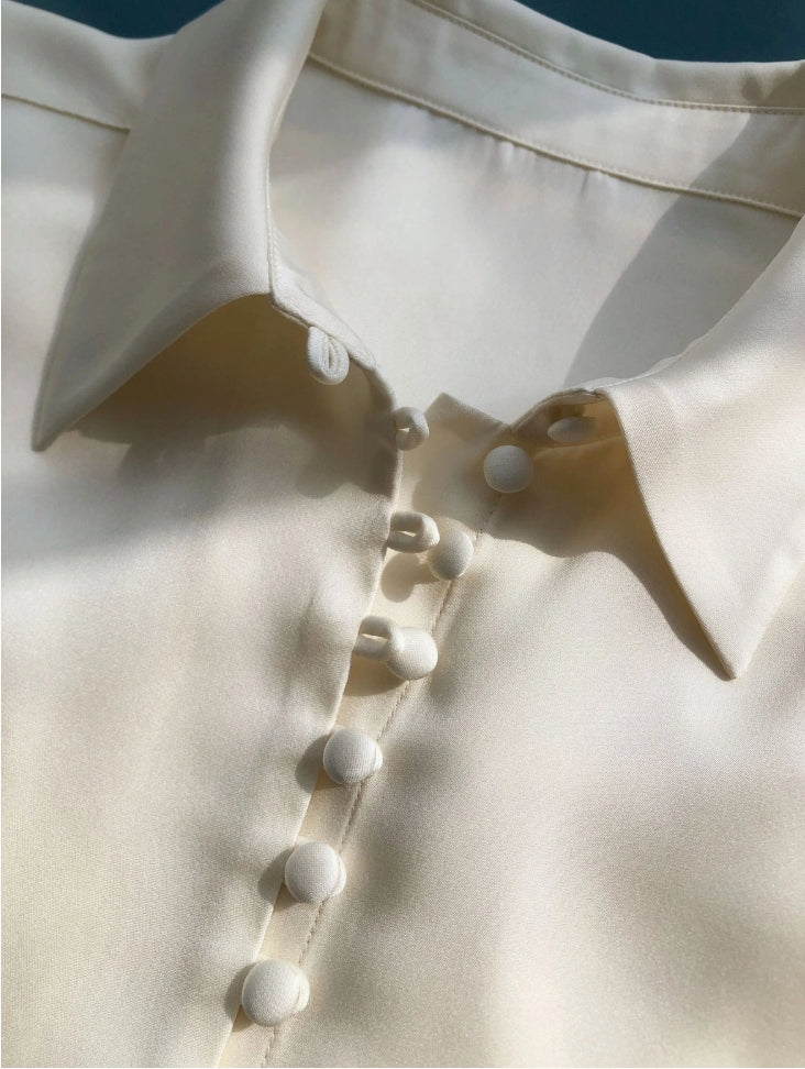 SKIN LIKE BUTTER & CO ~ LIFESTYLE - EASY ELEGANCE Essential Cream Silk Collared Shirt