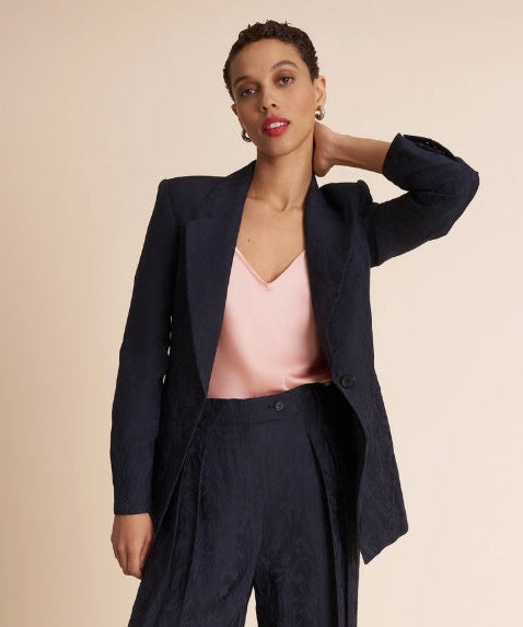 SKIN LIKE BUTTER & CO ~ LIFESTYLE - EASY ELEGANCE - Navy jacquard professional blazer