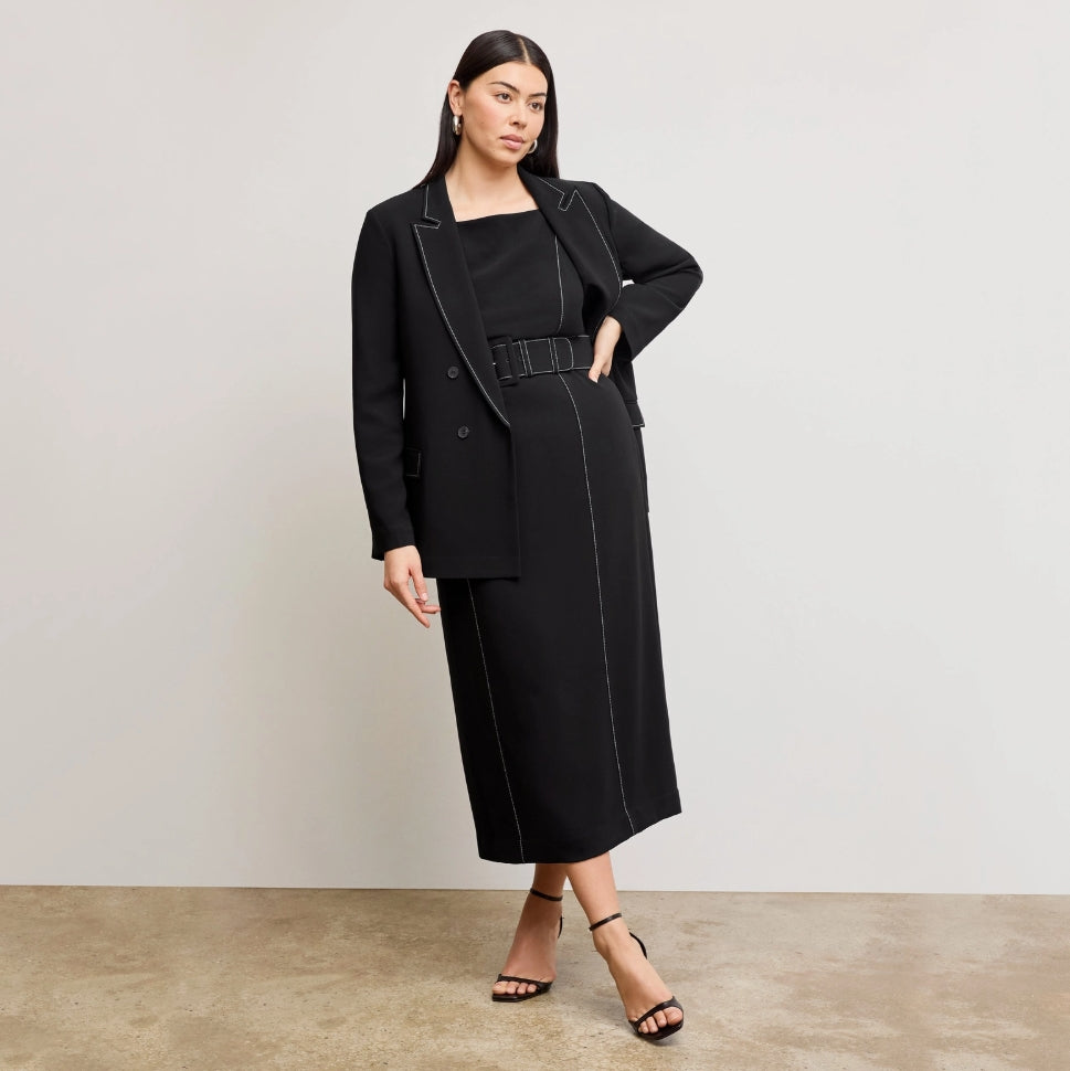 SKIN LIKE BUTTER & CO ~ LIFESTYLE - EASY ELEGANCE - Black Professional Boyfriend Blazer