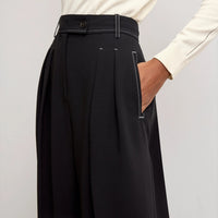 SKIN LIKE BUTTER & CO ~ LIFESTYLE - Black pleated crepe trouser