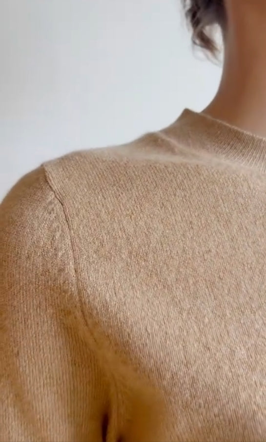 SKIN LIKE BUTTER & CO ~ LIFESTYLE - Camel Essential Basic Cashmere Sweater