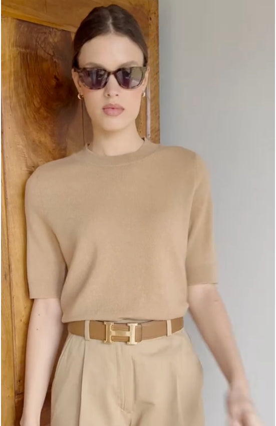 SKIN LIKE BUTTER & CO ~ LIFESTYLE - Camel Essential Basic Cashmere Sweater