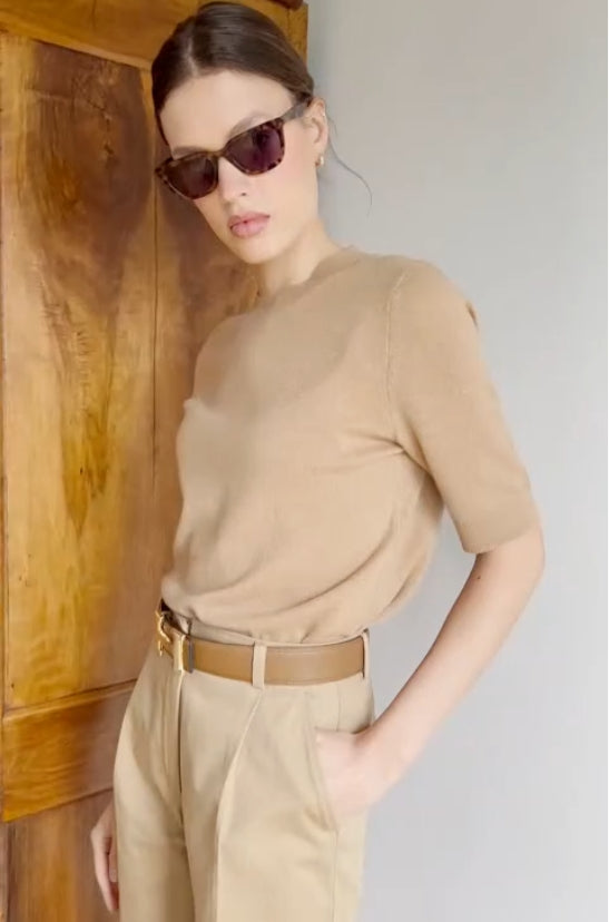 SKIN LIKE BUTTER & CO ~ LIFESTYLE - Camel Essential Basic Cashmere Sweater