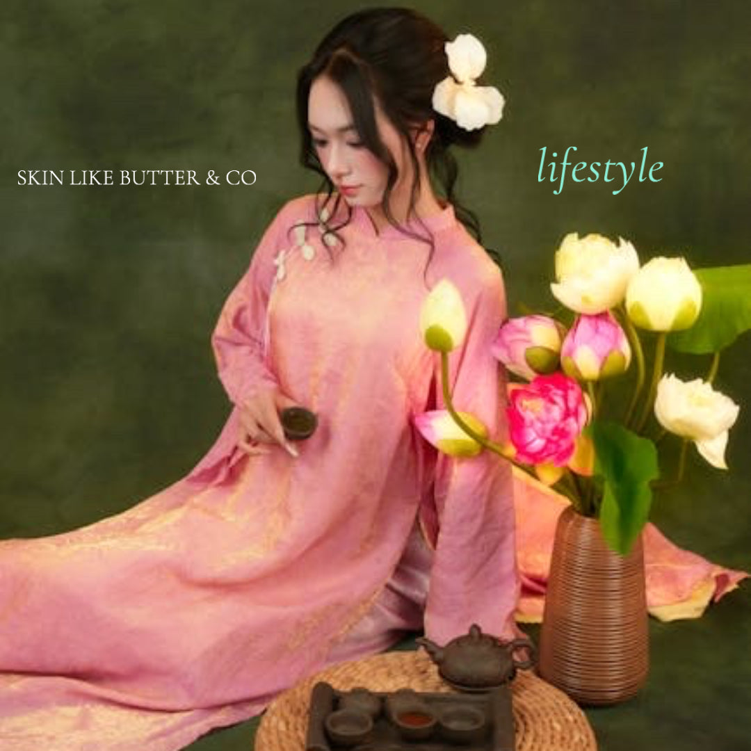 SKIN LIKE BUTTER & CO ~ LIFESTYLE - Rattan and Leather Resort Crossbody